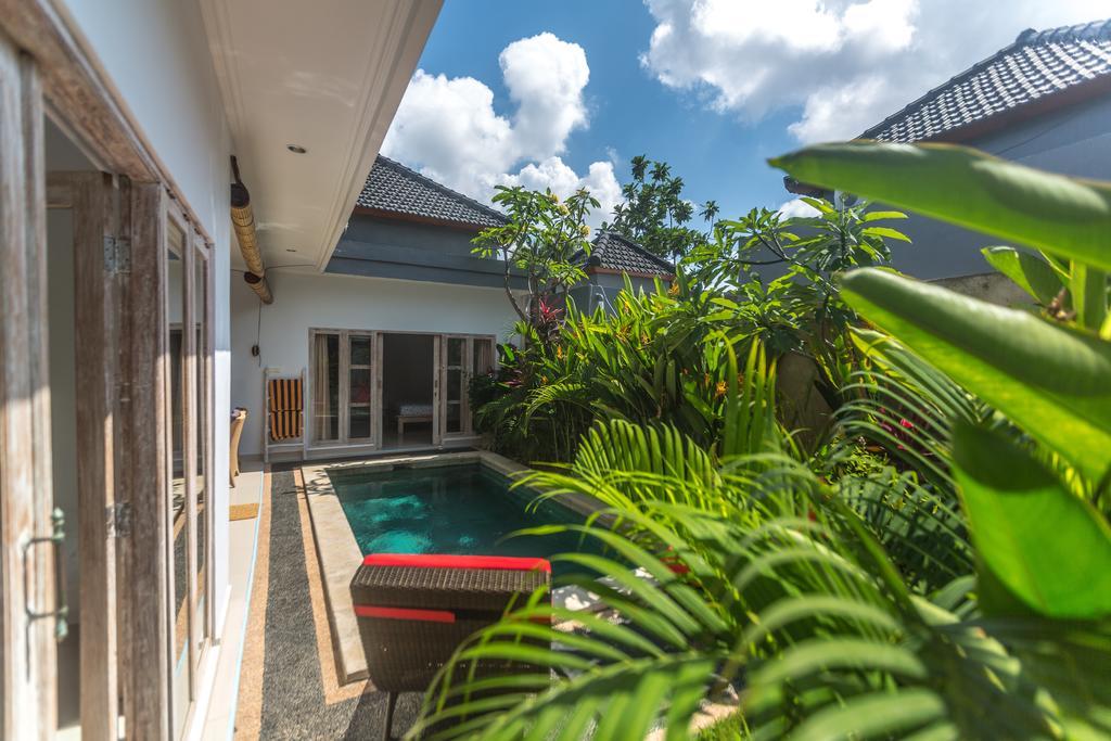 Castro Villa Seminyak  Exterior photo