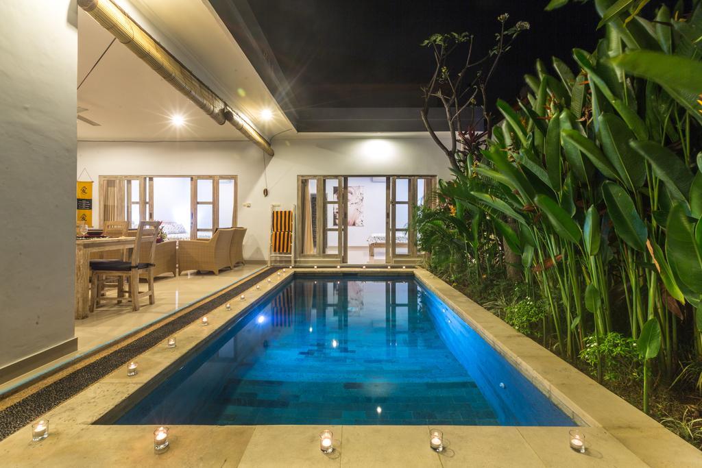 Castro Villa Seminyak  Exterior photo